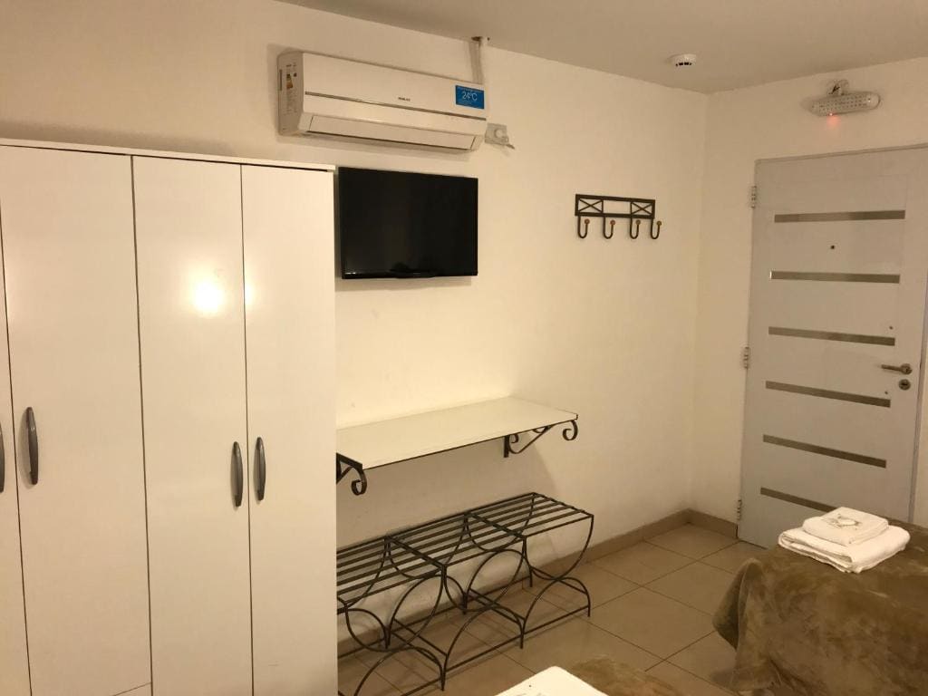 Triple Room with Bathroom room - Image 1
