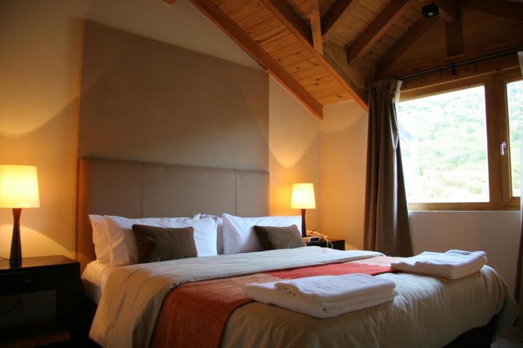 Three-Bedroom Chalet room - Image 2