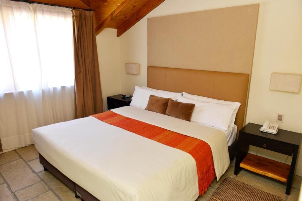 Deluxe Suite room - Image 3