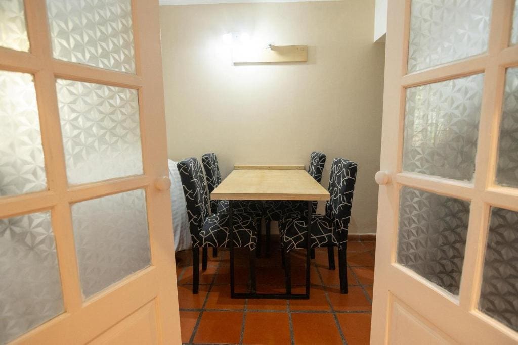 Deluxe Suite with Spa Bath room - Image 1