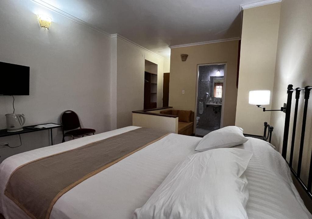 Superior Double Room room - Image 3