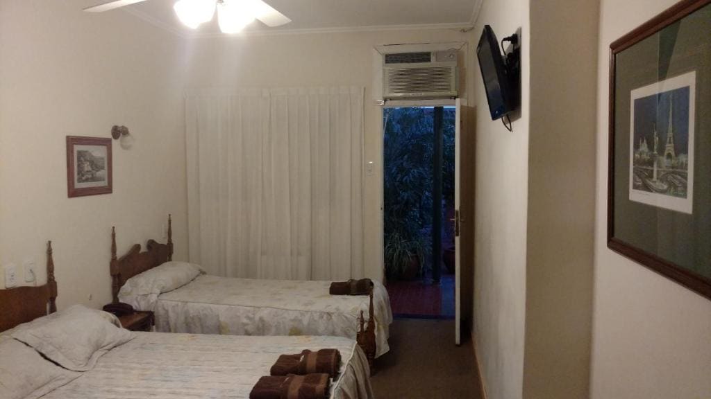 Standard Quadruple Room room - Image 1
