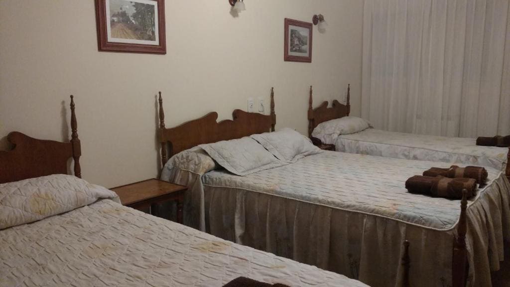 Standard Quadruple Room room - Image 3
