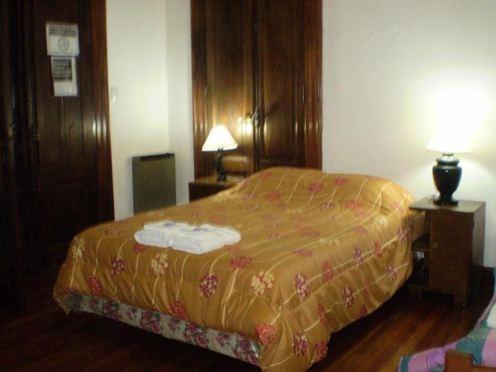 Double or Twin Room with Private Bathroom room - Image 2