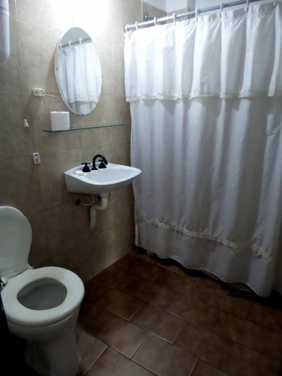 Quadruple Room with Private Bathroom room - Image 2