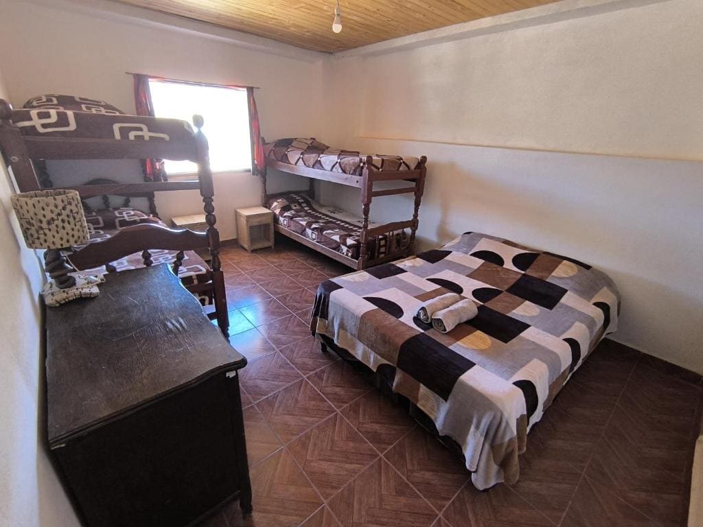 Family Room with Private Bathroom room - Image 3