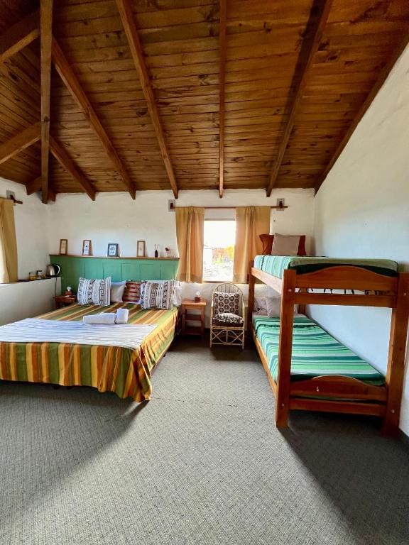 Superior Quadruple Room room - Image 3