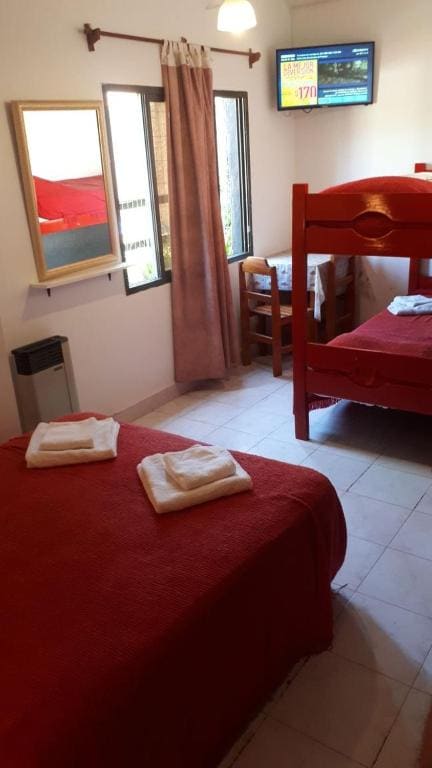 Quadruple Room room - Image 1