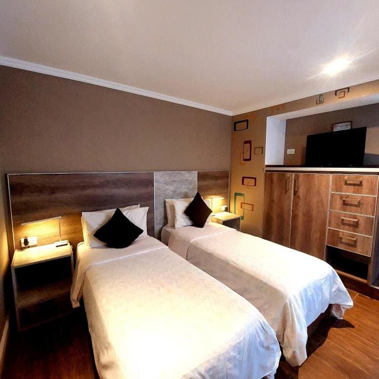 Quadruple Room room - Image 1