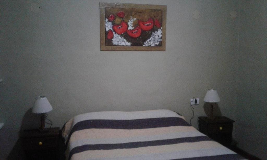 One-Bedroom Cottage room - Image 3