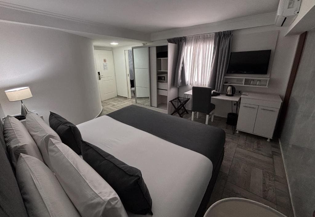 Classic Double Room room - Image 3