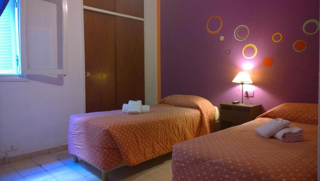 Standard Twin Room room - Image 1
