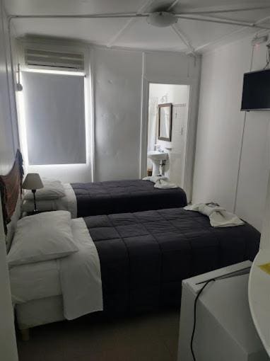 Twin Room room - Image 3