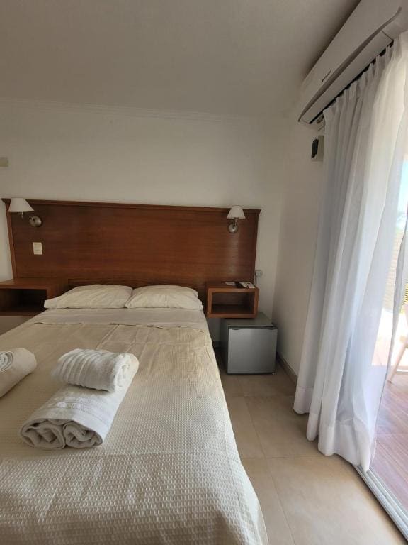 Standard Double Room room - Image 3