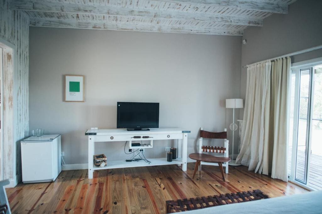Superior Triple Room room - Image 1