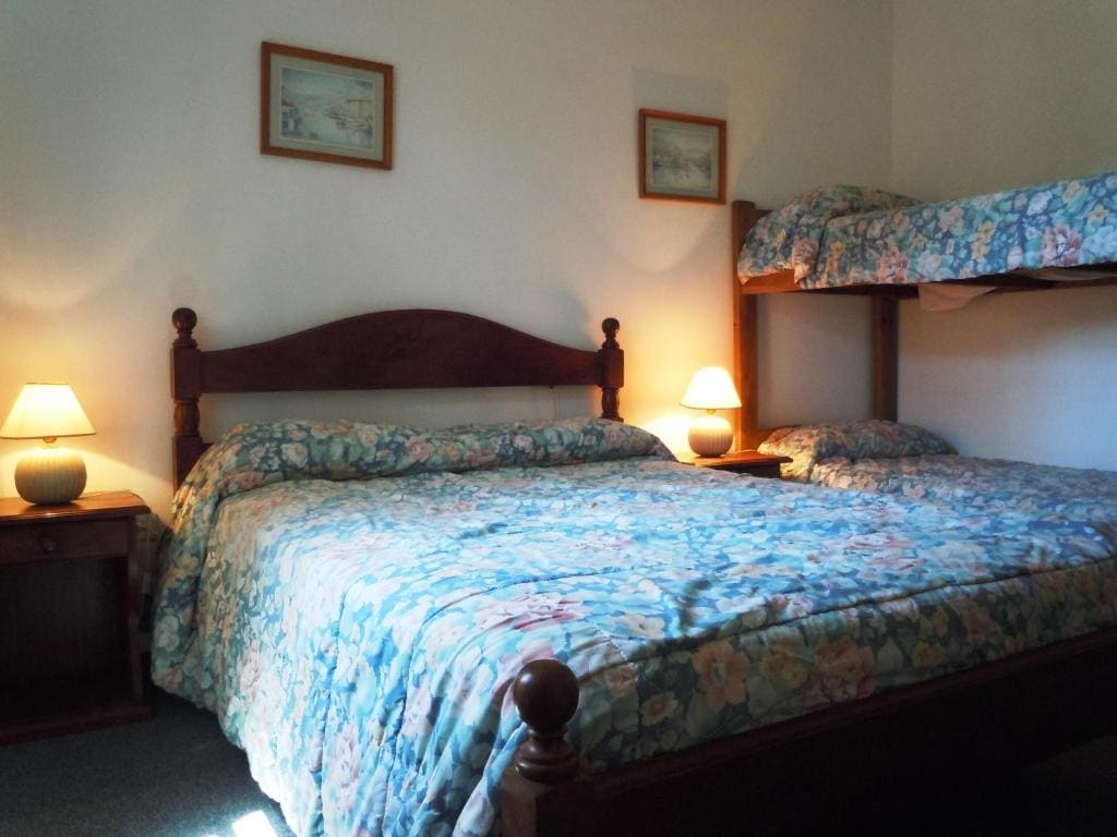 Family Room room - Image 2