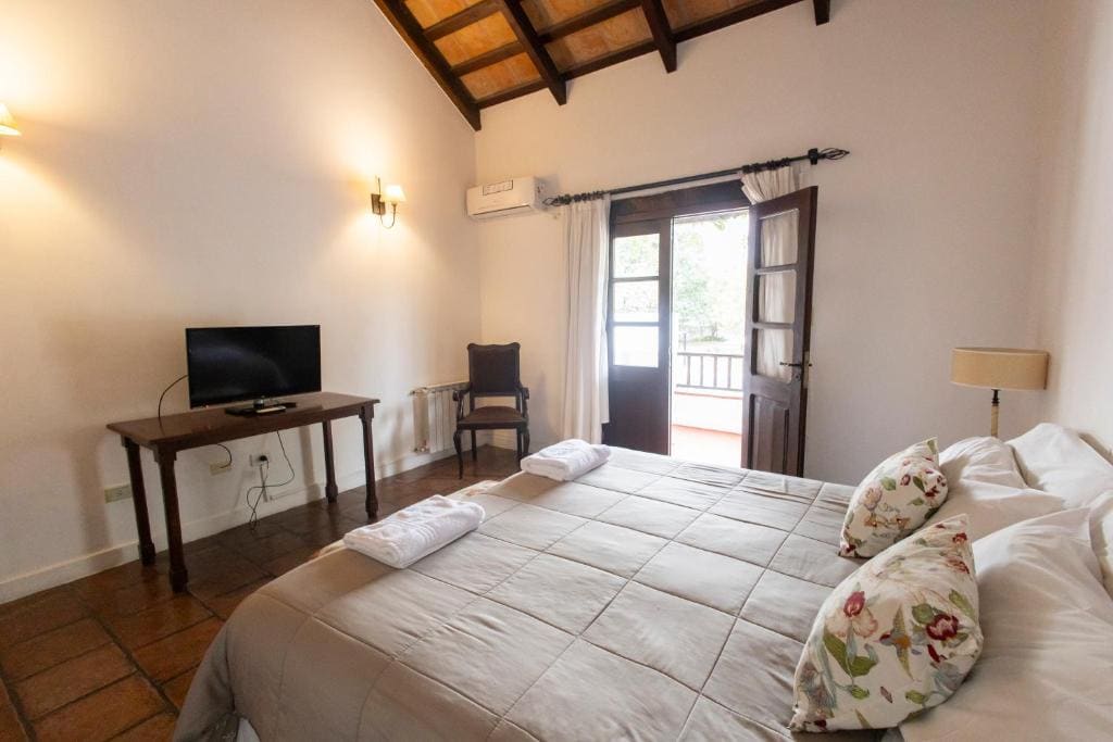 Double Room with Garden View room - Image 1