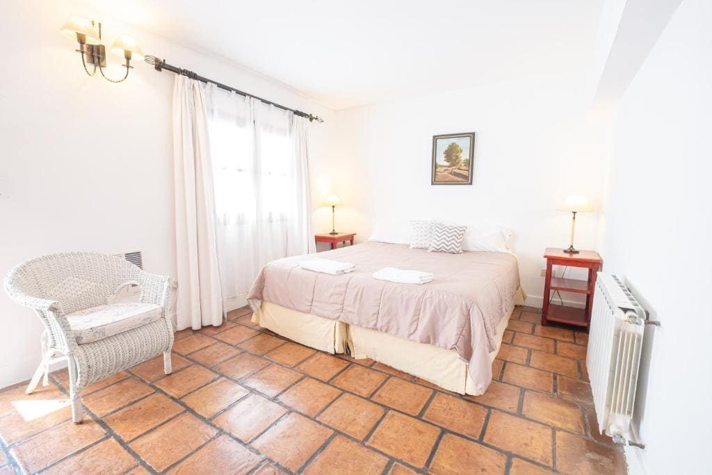 Standard Double or Twin Room room - Image 3