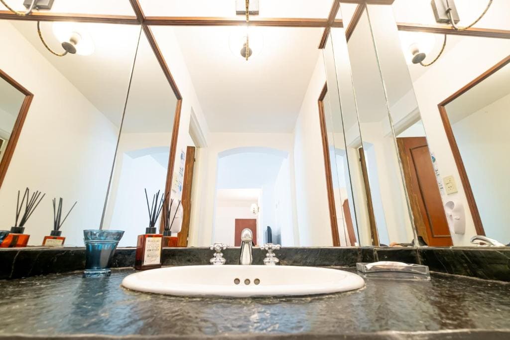Superior Triple Room room - Image 2