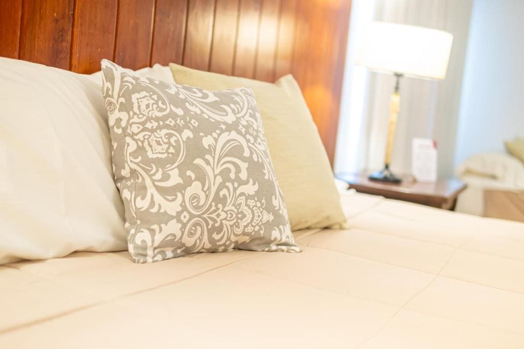Superior Triple Room room - Image 3
