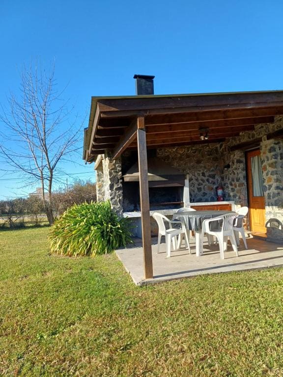 Cottage with Garden View room - Image 2