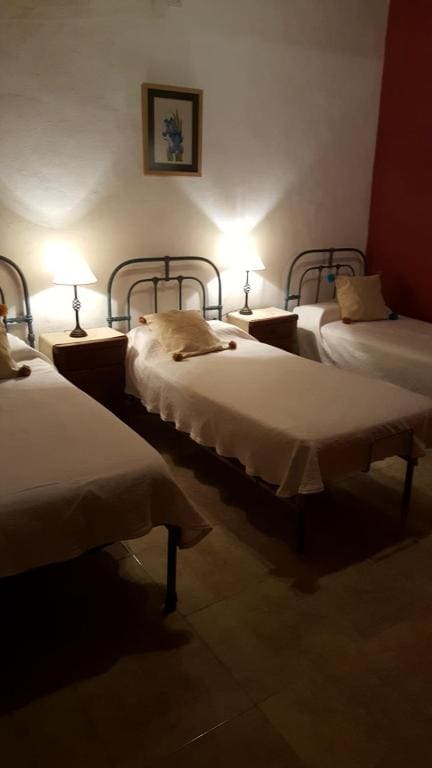 Basic Triple Room room - Image 2