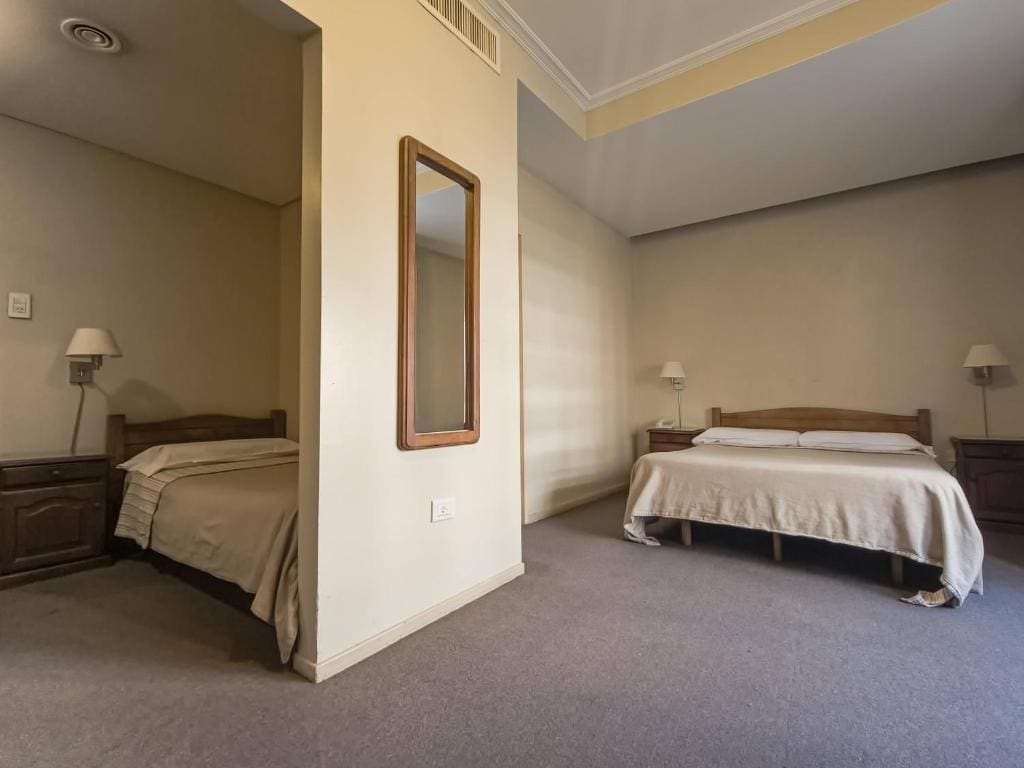 Standard Triple Room room - Image 2