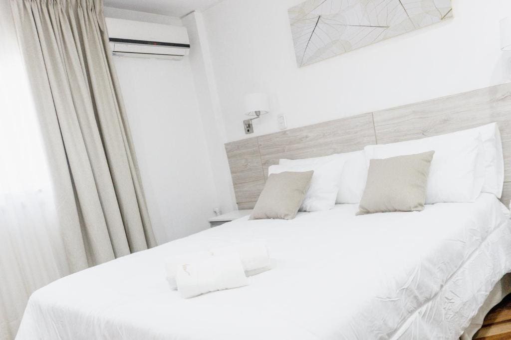 Classic Quadruple Room room - Image 1