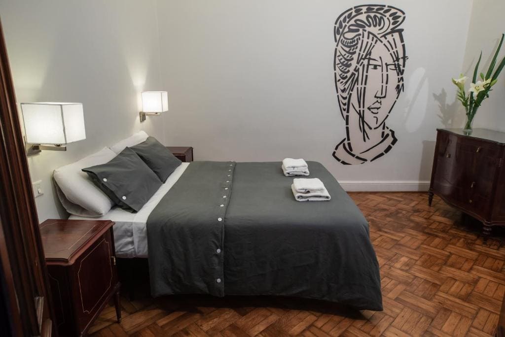 Double Room with Private Bathroom room - Image 3