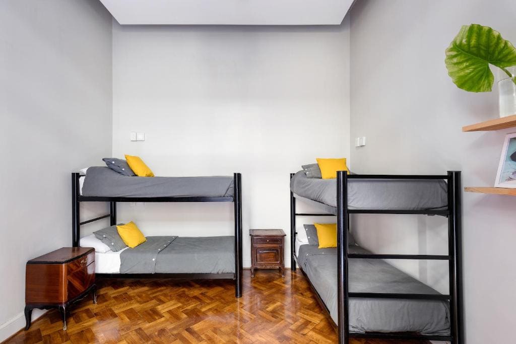 Quadruple Room with Private Bathroom room - Image 1