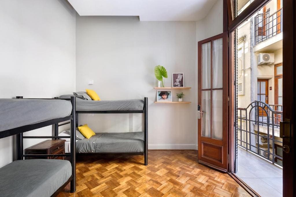 Quadruple Room with Private Bathroom room - Image 2