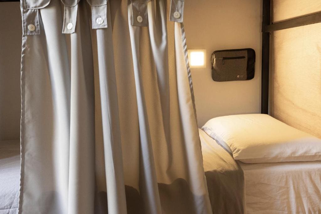 Single Bed in Mixed Dormitory Room room - Image 1
