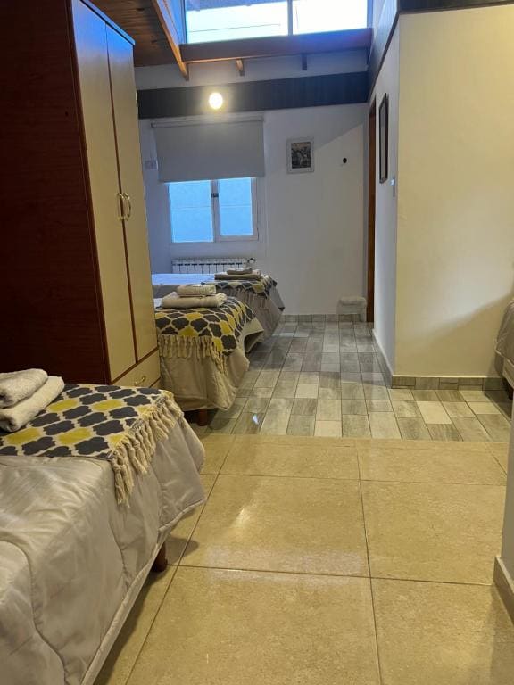 Standard Quadruple Room room - Image 1