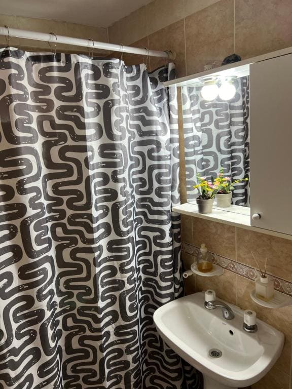 Apartment room - Image 2