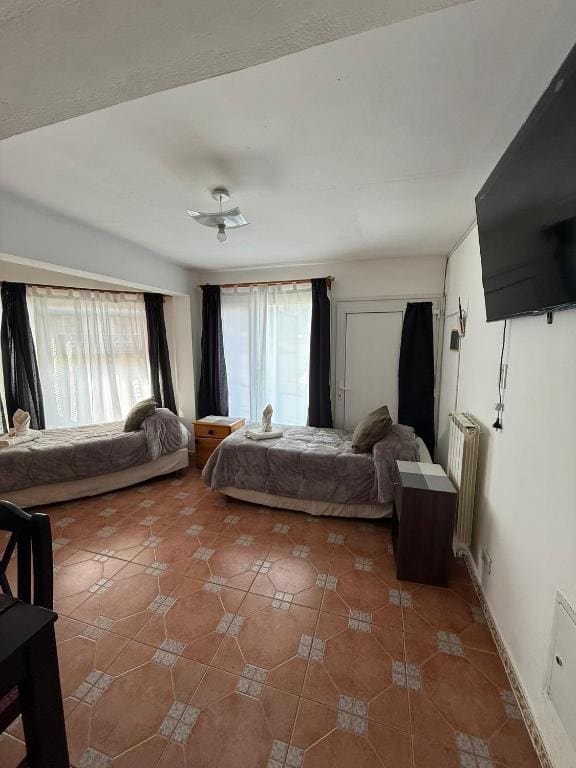 Apartment - Ground Floor room - Image 2