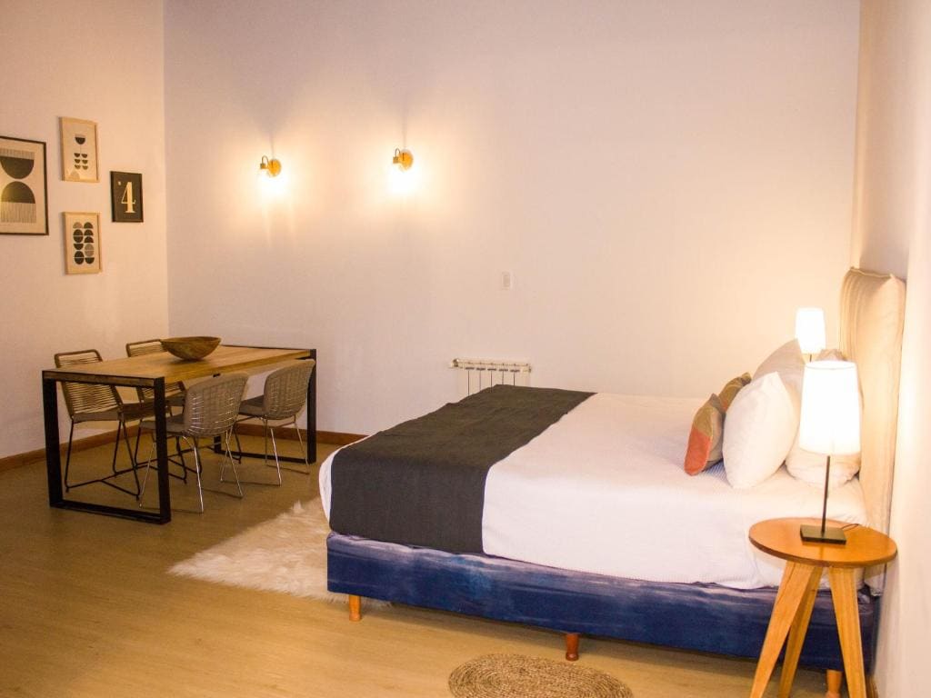 Deluxe Room (1 adult + 2 children) room - Image 1