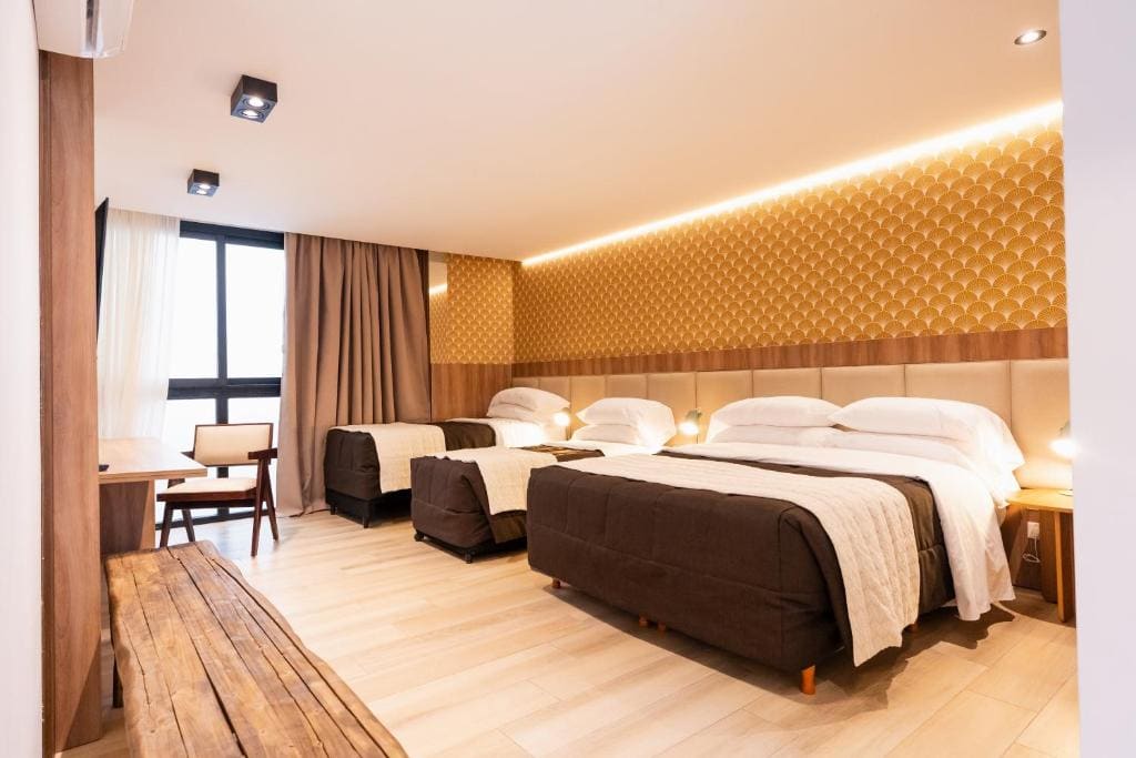 Family Room room - Image 3