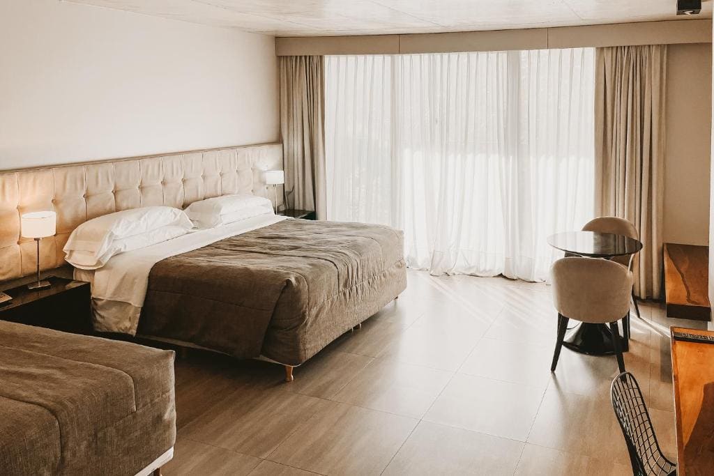 King Suite with Balcony room - Image 2