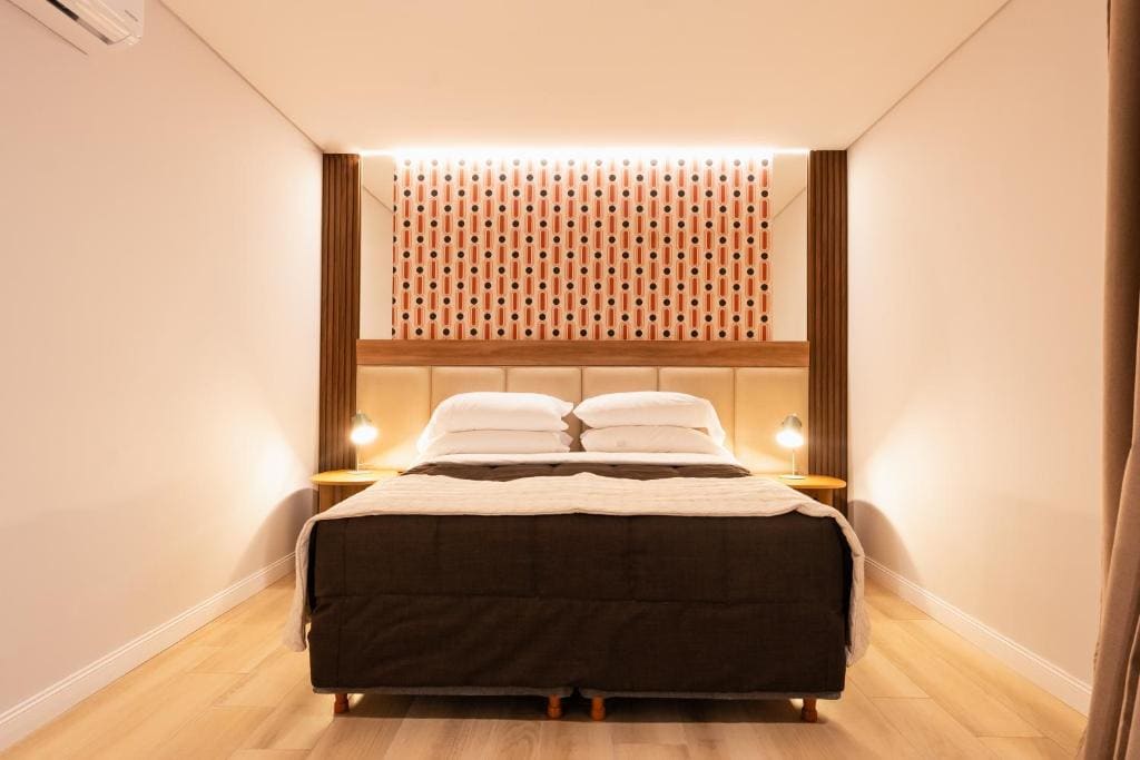 Deluxe Room room - Image 3
