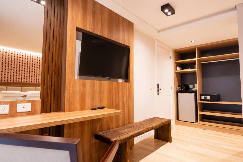 Deluxe Room room - Image 2