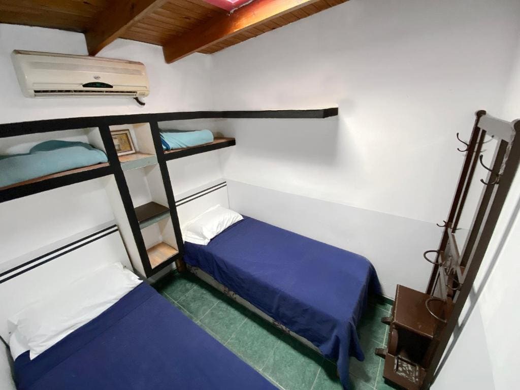 Twin Room with Shared Bathroom room - Image 1