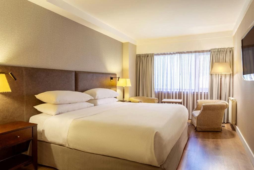 Classic Guest room with 1 King room - Image 1