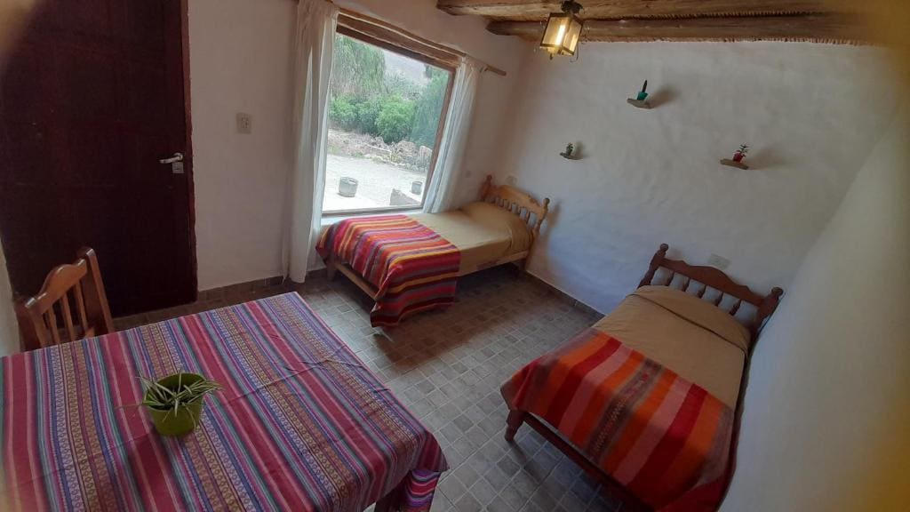 Bungalow room - Image 3