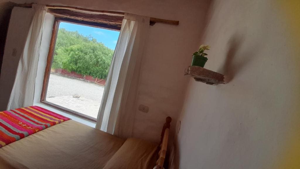Bungalow room - Image 2