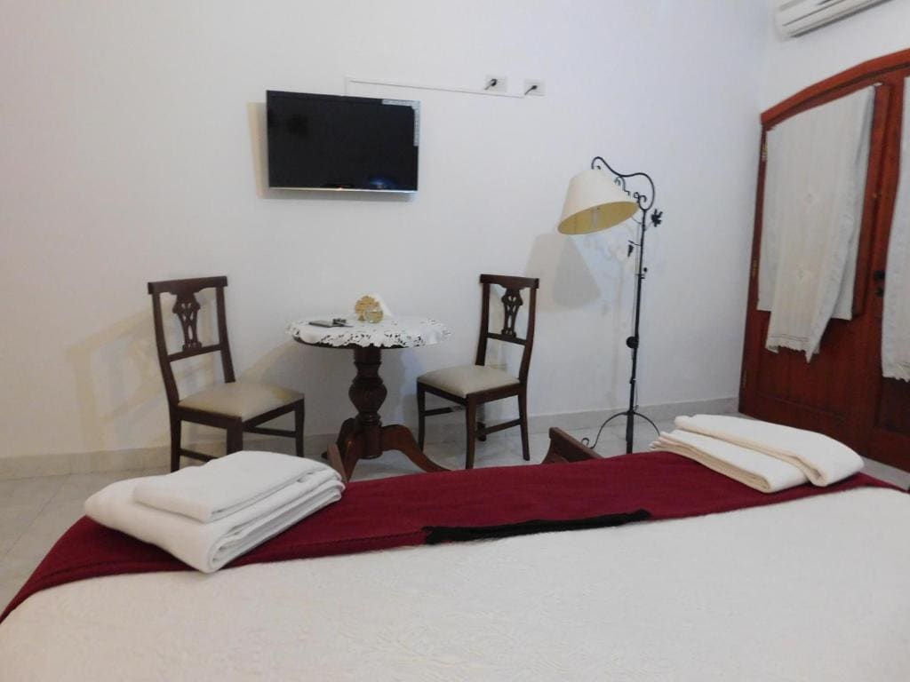 Economy Double Room room - Image 1