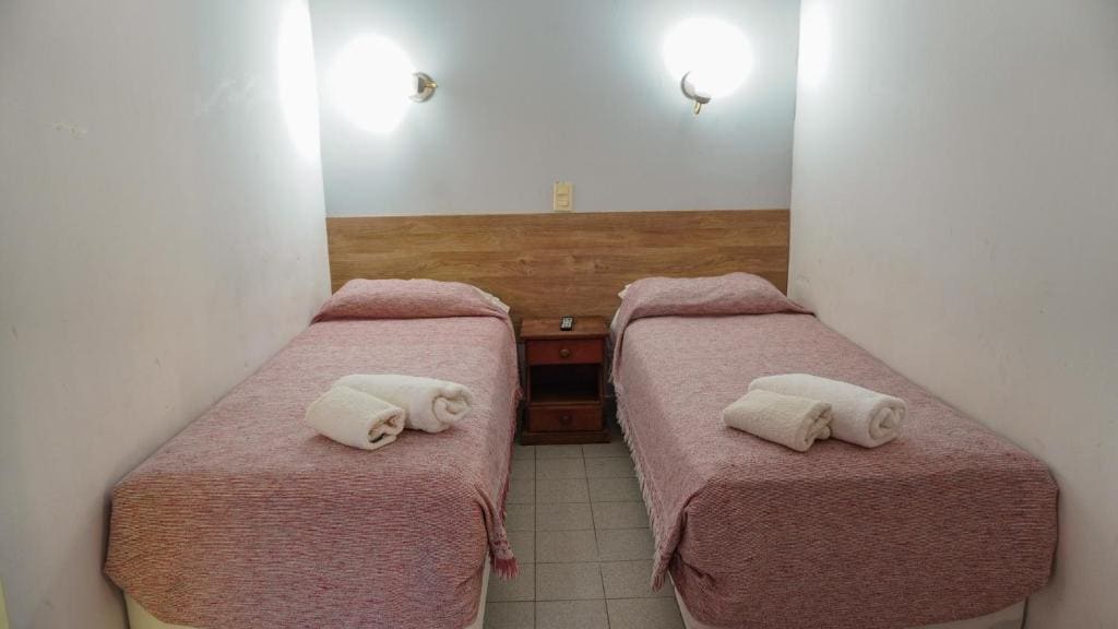 Twin Room room - Image 2