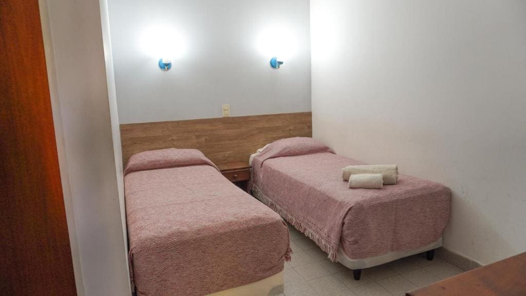 Twin Room room - Image 3