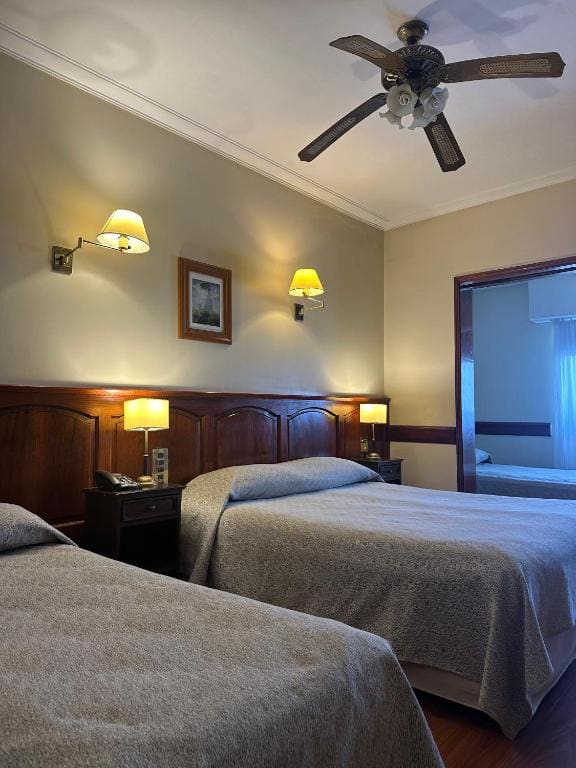 Quadruple Room room - Image 1