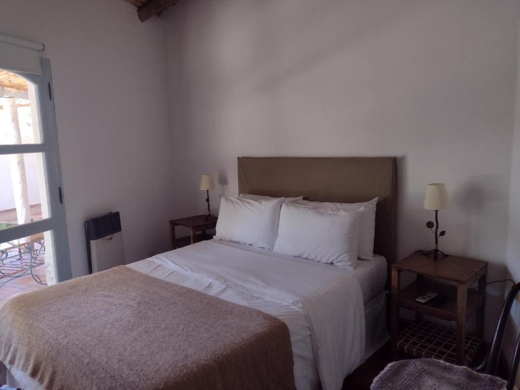 Basic Triple Room room - Image 3
