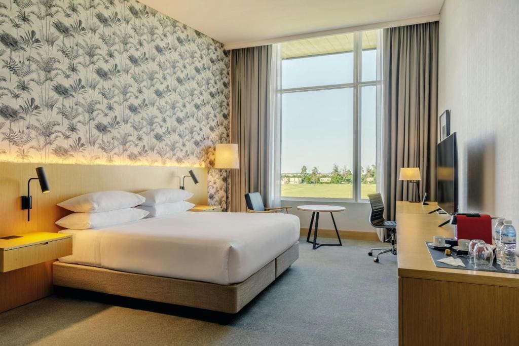 King Corner Room with Garden View - Club Level room - Image 2